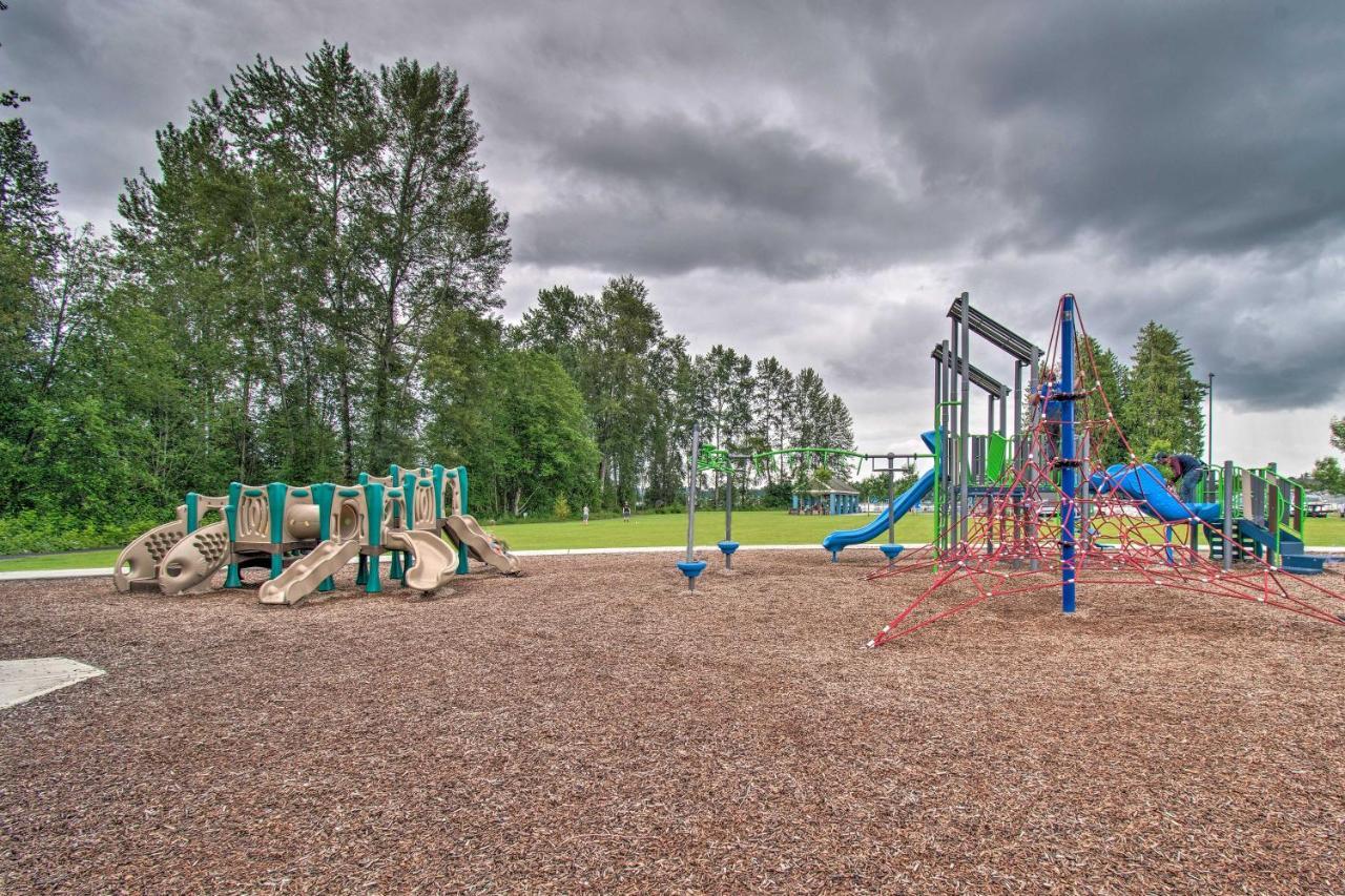 Charming Updated Retreat Walk To Lake Stevens! 外观 照片