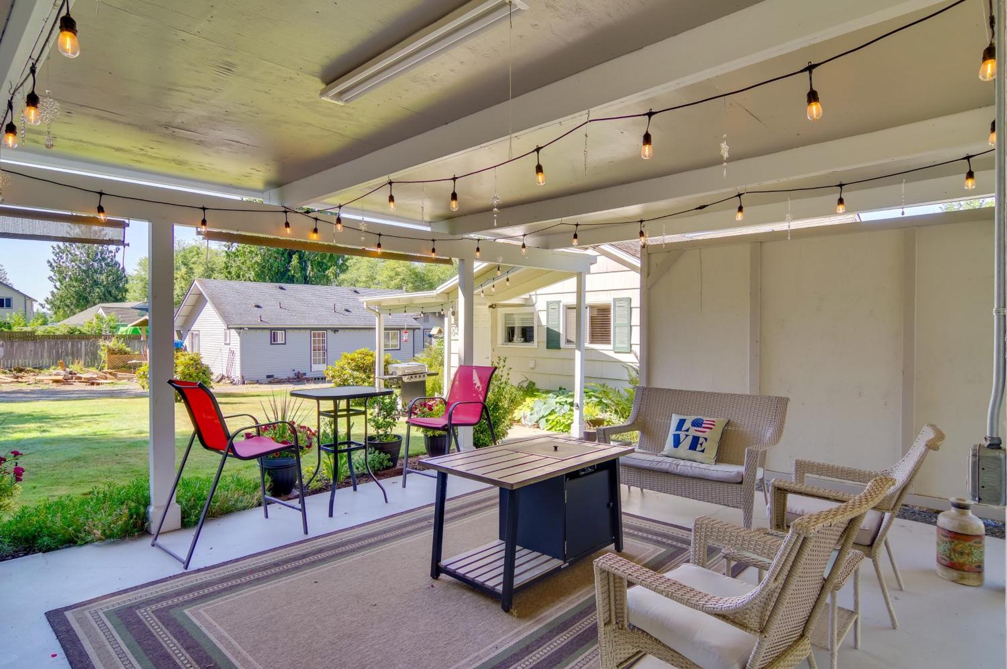 Charming Updated Retreat Walk To Lake Stevens! 外观 照片