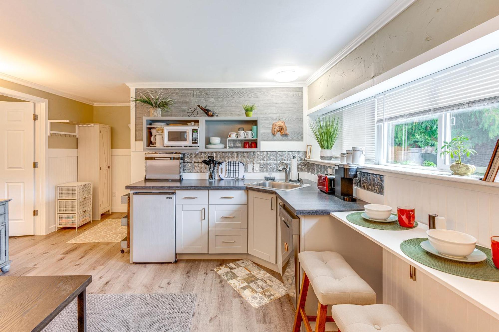 Charming Updated Retreat Walk To Lake Stevens! 外观 照片